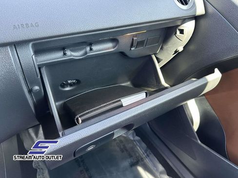 Used 2018 Volkswagen Tiguan Limited w/ Premium Package image 31