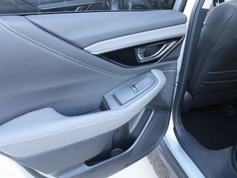 Used 2025 Subaru Outback Onyx Edition image 19