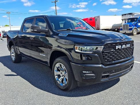 Used 2025 RAM 1500 Big Horn AWD/4WD image 3