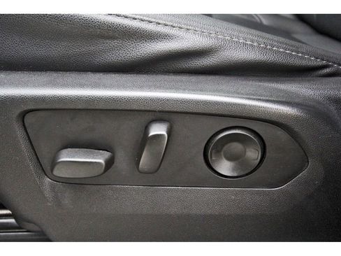 Used 2021 Chevrolet Tahoe Z71 w/ Luxury Package image 26