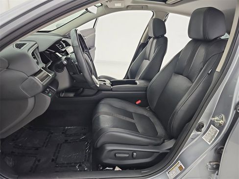 Used 2020 Honda Civic Touring image 18