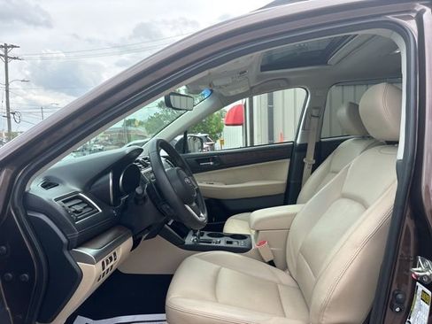 Used 2019 Subaru Outback 2.5i Limited image 12