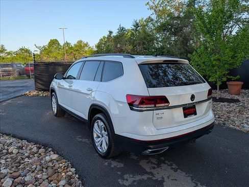 Used 2023 Volkswagen Atlas SE AWD/4WD image 3
