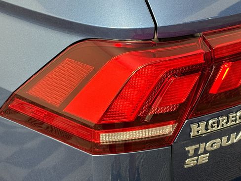 Used 2019 Volkswagen Tiguan SE FWD image 34