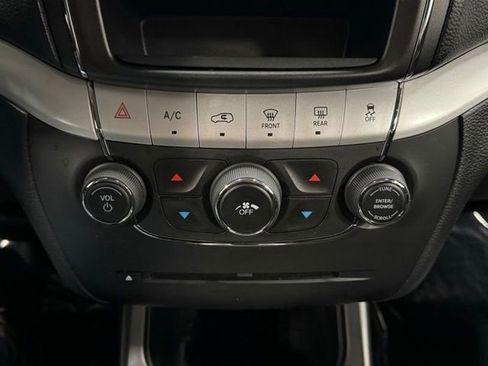 Used 2018 Dodge Journey SXT w/ Connectivity Group image 26