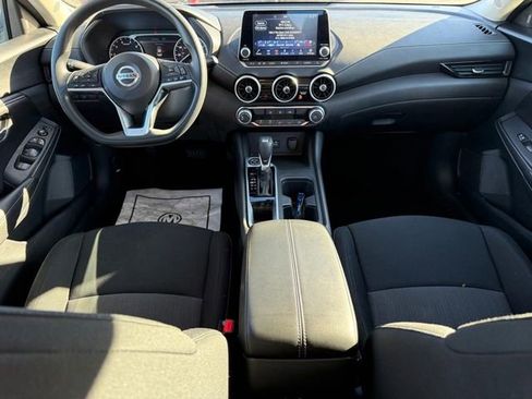 Used 2023 Nissan Sentra SV image 12