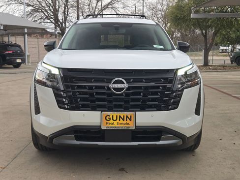 New 2026 Nissan Pathfinder SL image 8