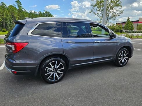 Used 2022 Honda Pilot Touring image 17