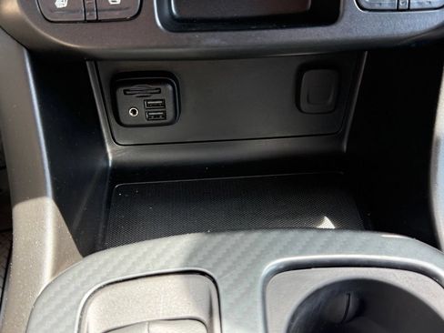 Used 2022 GMC Canyon AT4 w/ Driver Alert Package AWD/4WD image 54