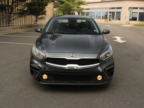 Used 2021 Kia Forte LXS FWD image 3
