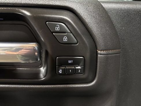 Used 2021 GMC Sierra 1500 AT4 w/ AT4 Premium Package AWD/4WD image 3