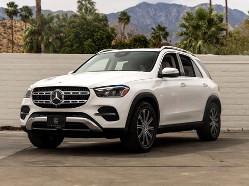 Used 2025 Mercedes-Benz GLE 350 4MATIC image 1