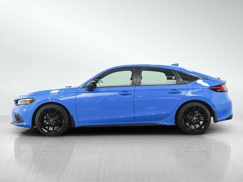 Used 2024 Honda Civic Sport image 2