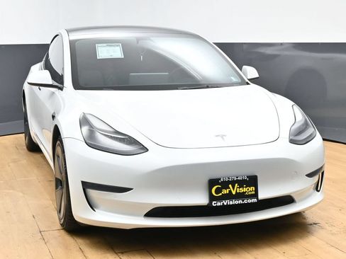 Used 2022 Tesla Model 3 Long Range AWD/4WD image 3