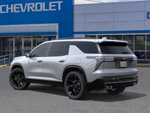 New 2026 Chevrolet Traverse RS w/ LPO, Cargo Package FWD image 3
