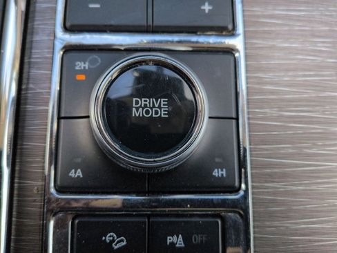 Used 2024 Ford Expedition Limited image 29