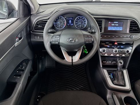 Used 2020 Hyundai Elantra SE w/ Cargo Package (C1) image 16