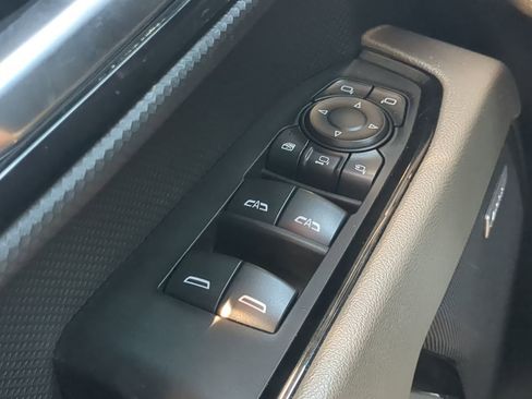 Used 2025 Chevrolet Silverado 2500 ZR2 image 25