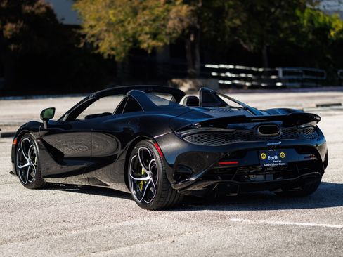 Used 2024 McLaren 750S Spider Ceramic Brakes Front Li image 10