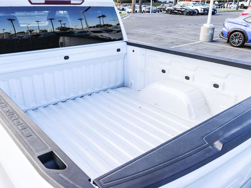 Used 2021 Chevrolet Silverado 1500 LT image 24