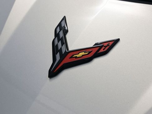 Used 2023 Chevrolet Corvette Stingray Preferred Cpe w/ Z51 Performance Package RWD image 33