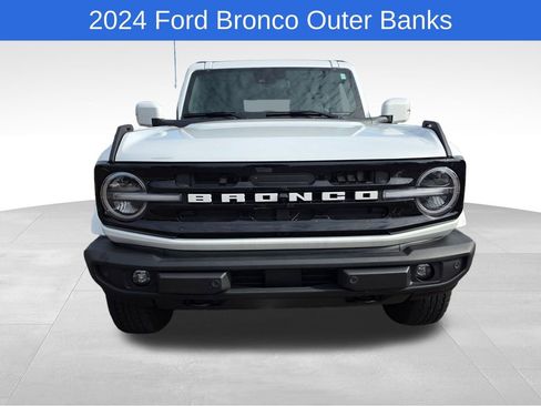 Used 2024 Ford Bronco Outer Banks image 9