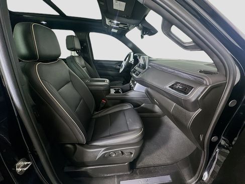 Used 2024 GMC Yukon SLT w/ SLT Premium Package RWD image 35