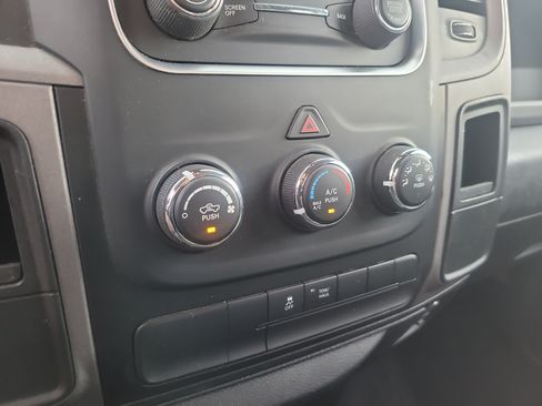 Used 2014 RAM 1500 Express RWD image 21