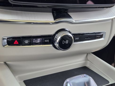 New 2026 Volvo XC60 T8 Ultra image 22