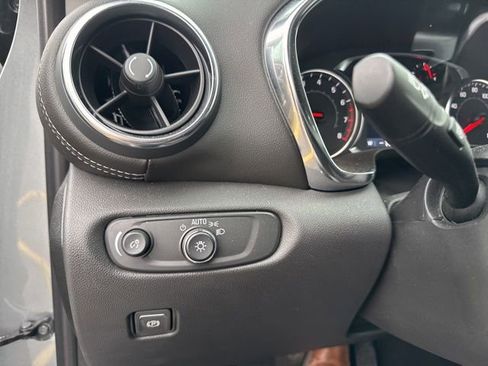 Used 2025 Chevrolet Blazer LT w/ Midnight/Sport Edition image 5