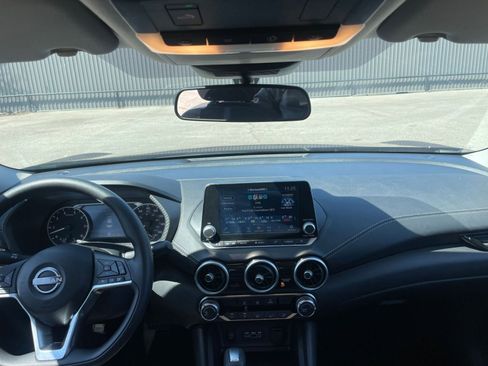 Used 2025 Nissan Sentra SV image 17