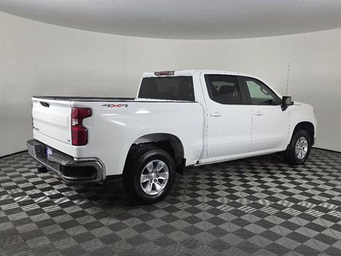 Used 2025 Chevrolet Silverado 1500 LT AWD/4WD image 3