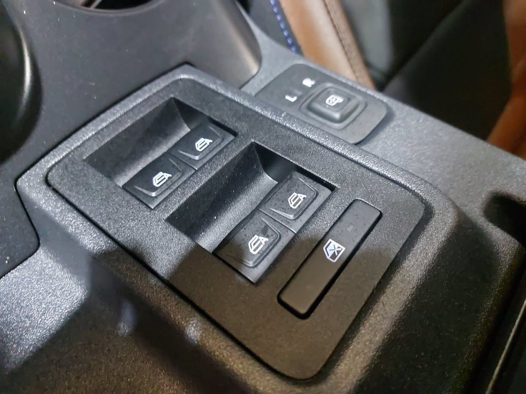 Used 2024 Ford Bronco Outer Banks AWD/4WD image 27