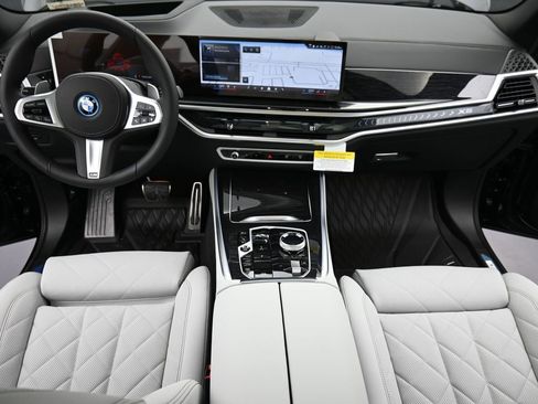 New 2026 BMW X5 xDrive50e w/ Executive Package AWD/4WD image 12
