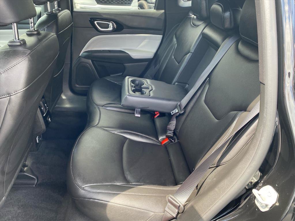 Used 2025 Jeep Compass Limited AWD/4WD image 24