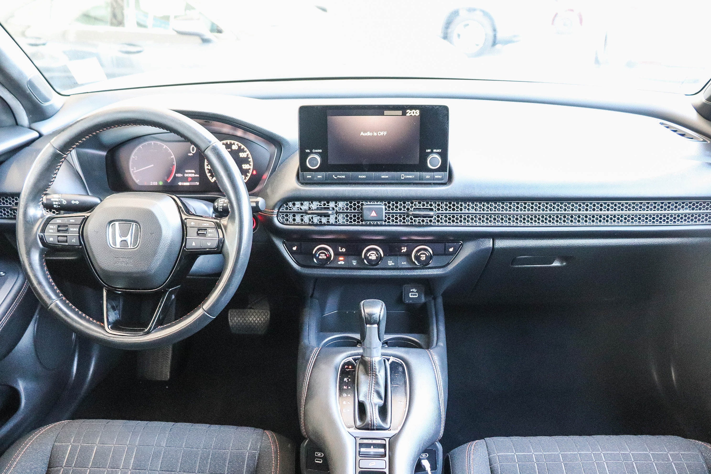 Certified 2025 Honda HR-V Sport image 14