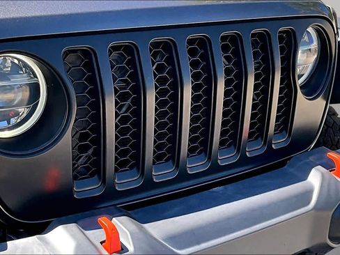 Used 2021 Jeep Gladiator Mojave AWD/4WD image 29