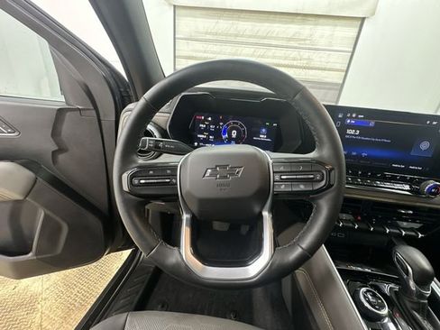 Used 2025 Chevrolet Colorado ZR2 w/ Technology Package image 12