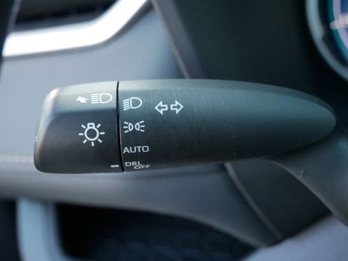 Used 2025 Toyota RAV4 XLE image 33