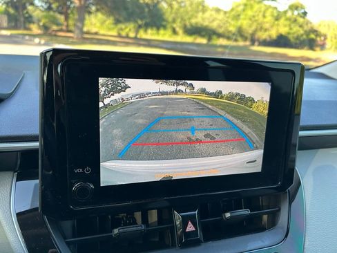 Used 2024 Toyota Corolla LE w/ LE Convenience Package FWD image 24