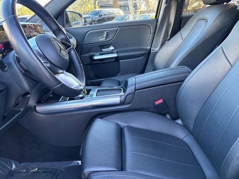 Used 2025 Mercedes-Benz GLA 250 image 10