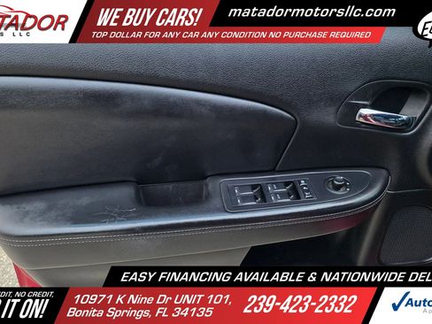 Used 2013 Chrysler 200 Limited FWD image 9