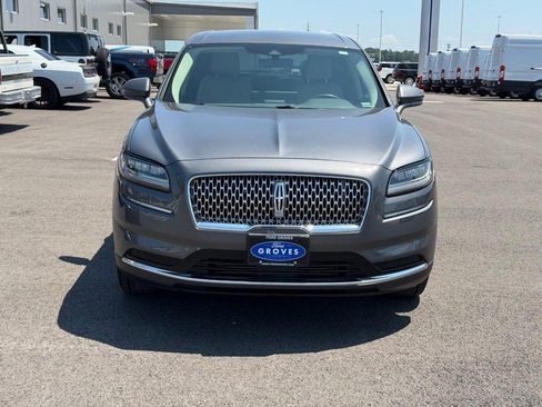 Used 2023 Lincoln Nautilus AWD w/ Premium Package image 2