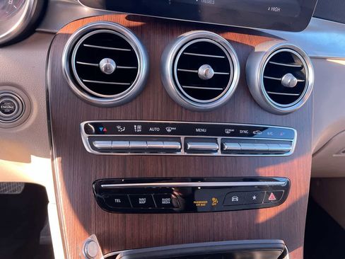 Used 2022 Mercedes-Benz GLC 300 4MATIC image 19