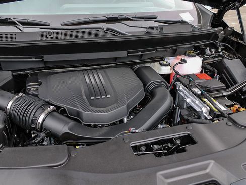 New 2026 Chevrolet Traverse LT w/ Driver Confidence Package FWD image 25