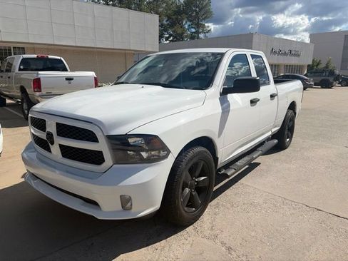 Used 2019 RAM 1500 Express w/ Express Value Package RWD image 29