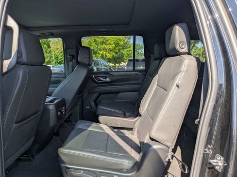 Used 2024 Chevrolet Suburban Z71 AWD/4WD image 17