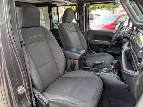 Used 2023 Jeep Wrangler Unlimited Sahara AWD/4WD image 28
