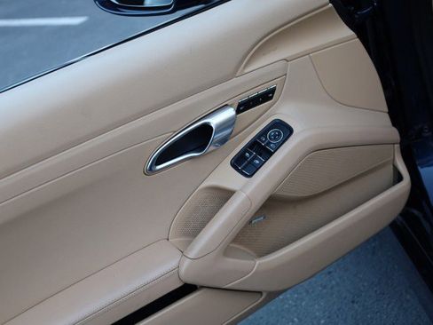 Used 2014 Porsche Boxster S image 23