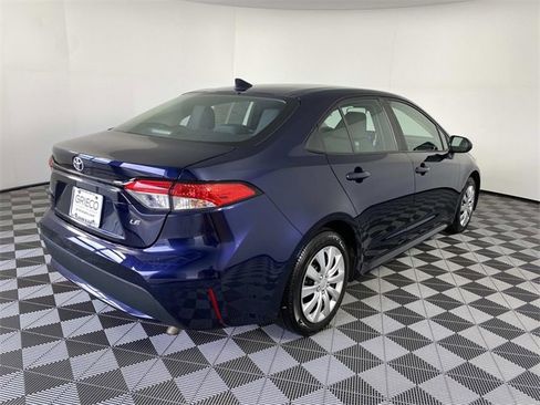 Used 2021 Toyota Corolla LE w/ Carpet Mat Package (TMS) image 9